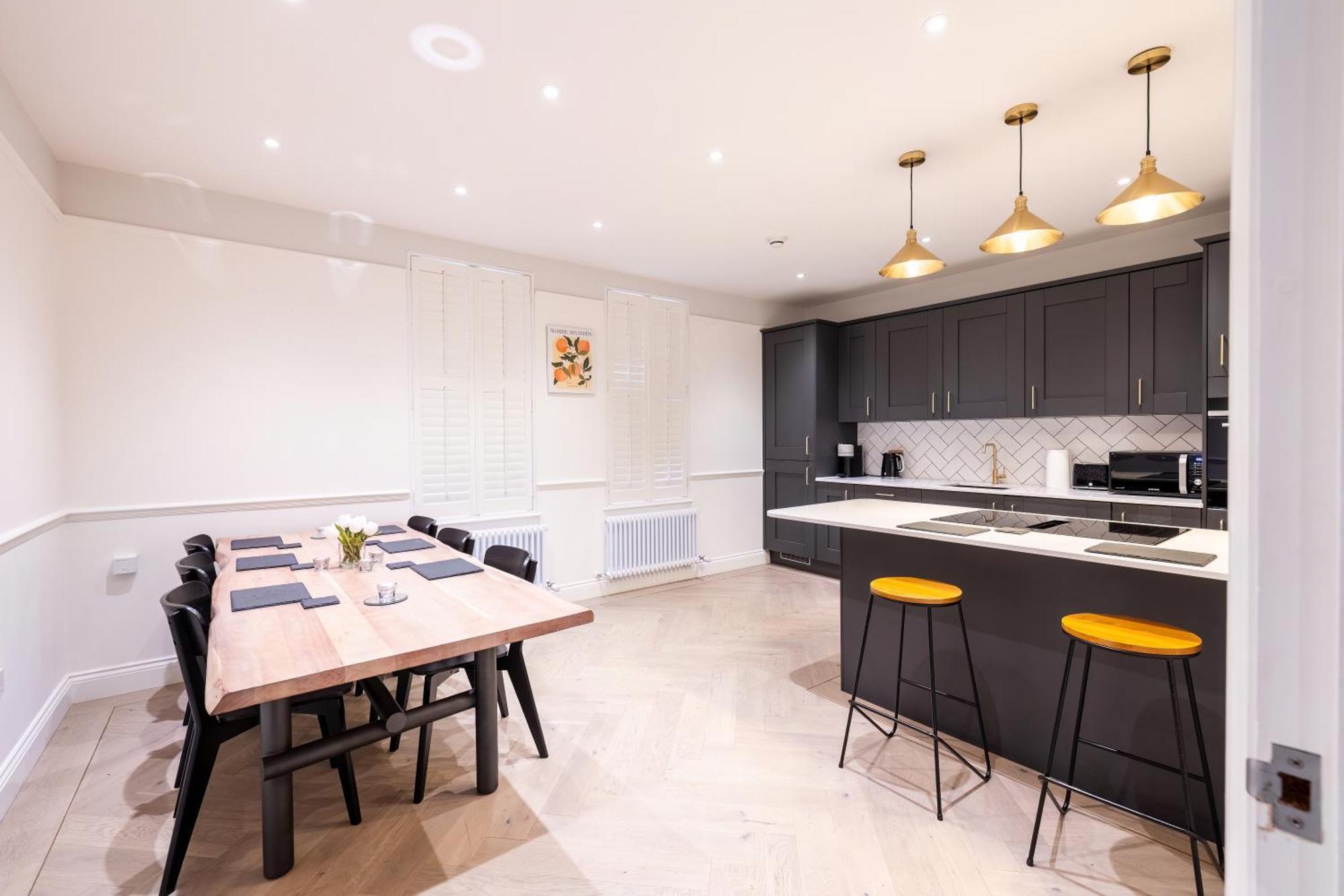 The Stanley Apartment Teddington Exterior photo